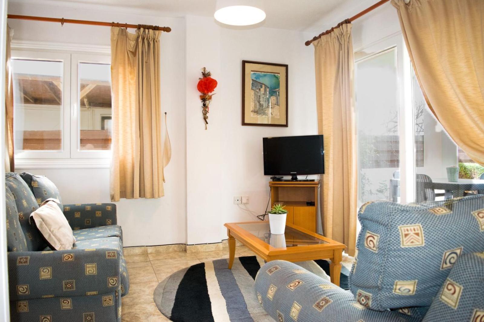 Merika Complex 1 Hou.32 Larnaca Bagian luar foto